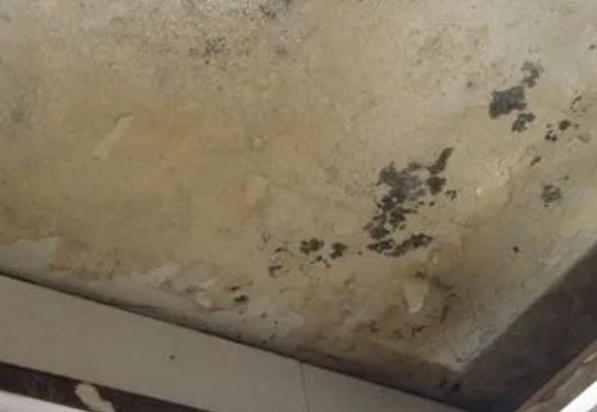 海东阳台漏水维修公司分享下海东卫生间渗水维修需要注意哪些问题。